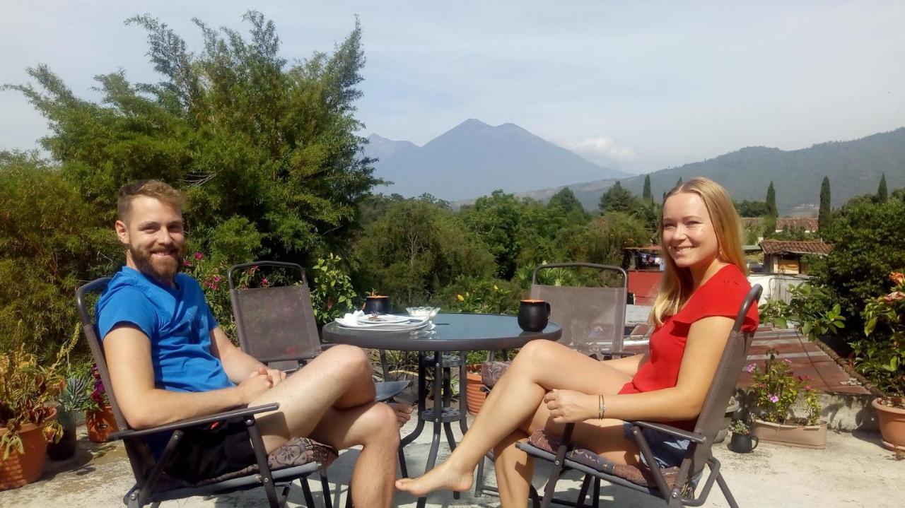 Casa Familiar Hotel Antigua ภายนอก รูปภาพ