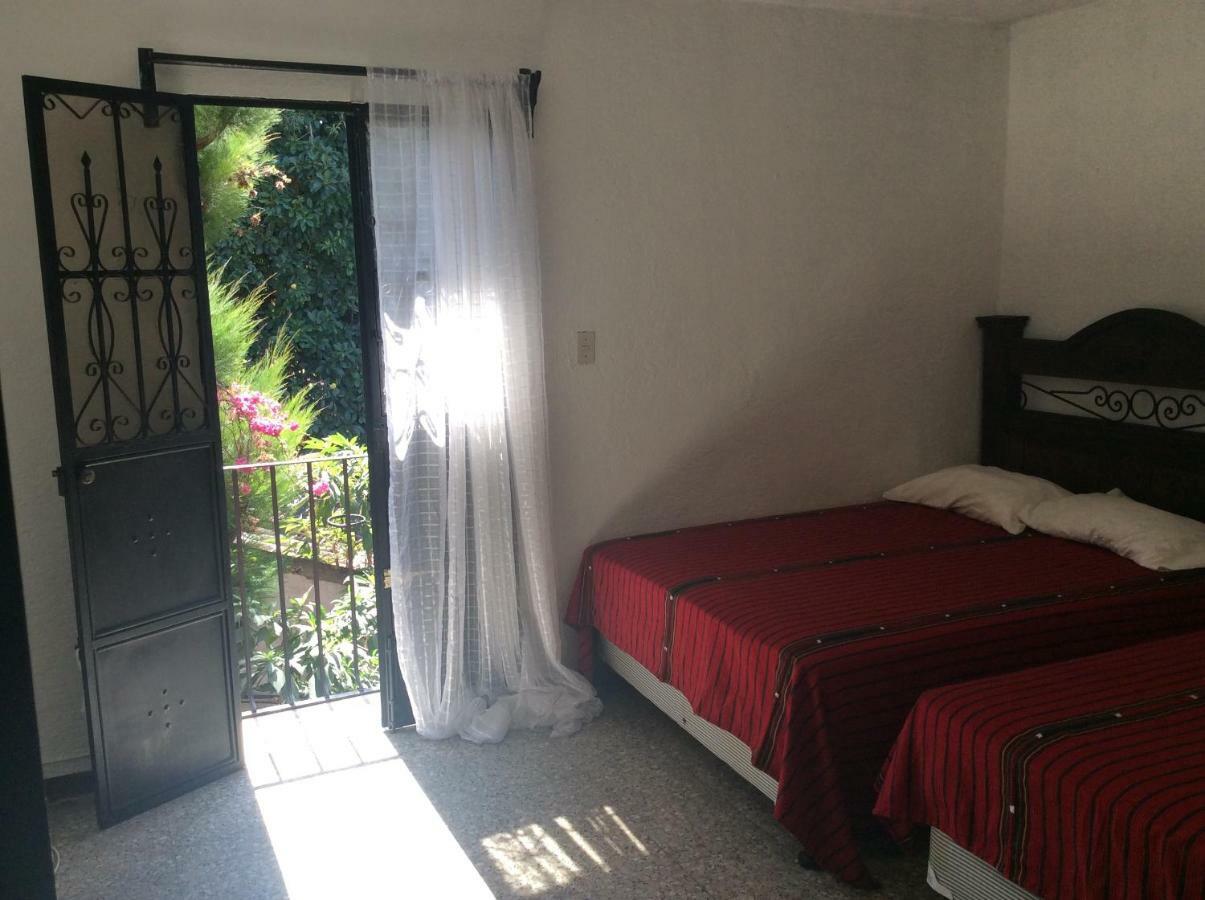 Casa Familiar Hotel Antigua ภายนอก รูปภาพ