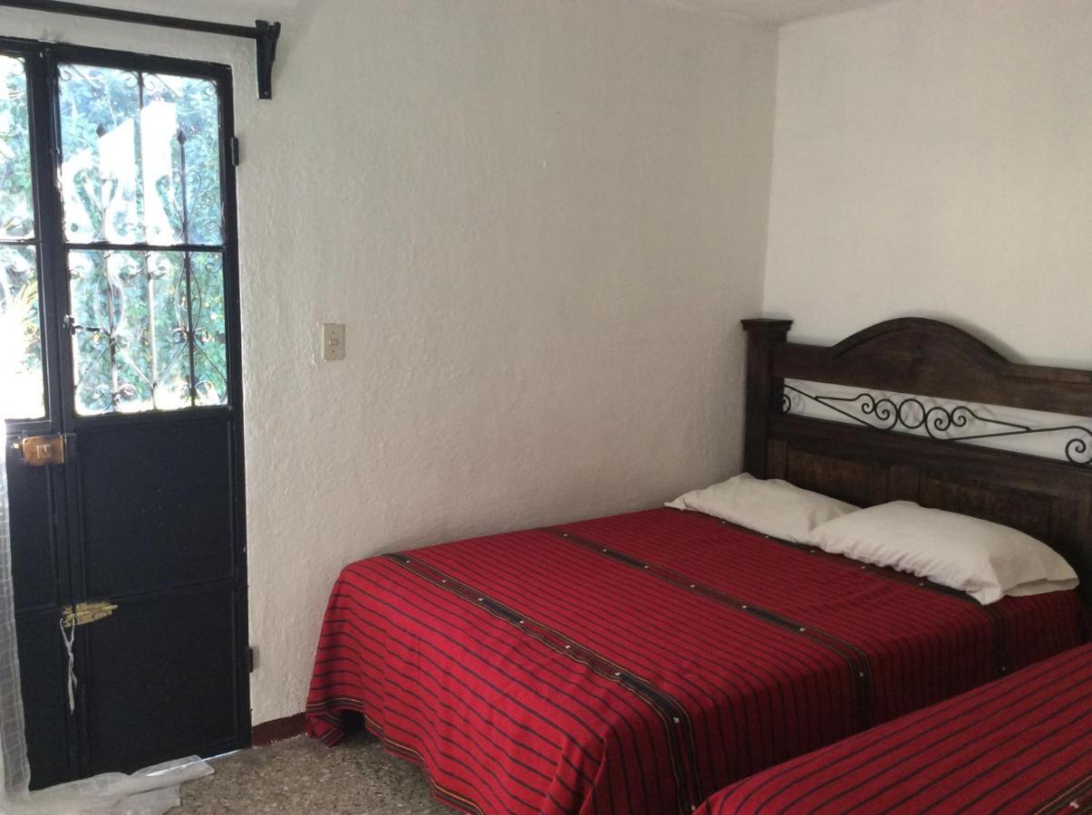 Casa Familiar Hotel Antigua ภายนอก รูปภาพ